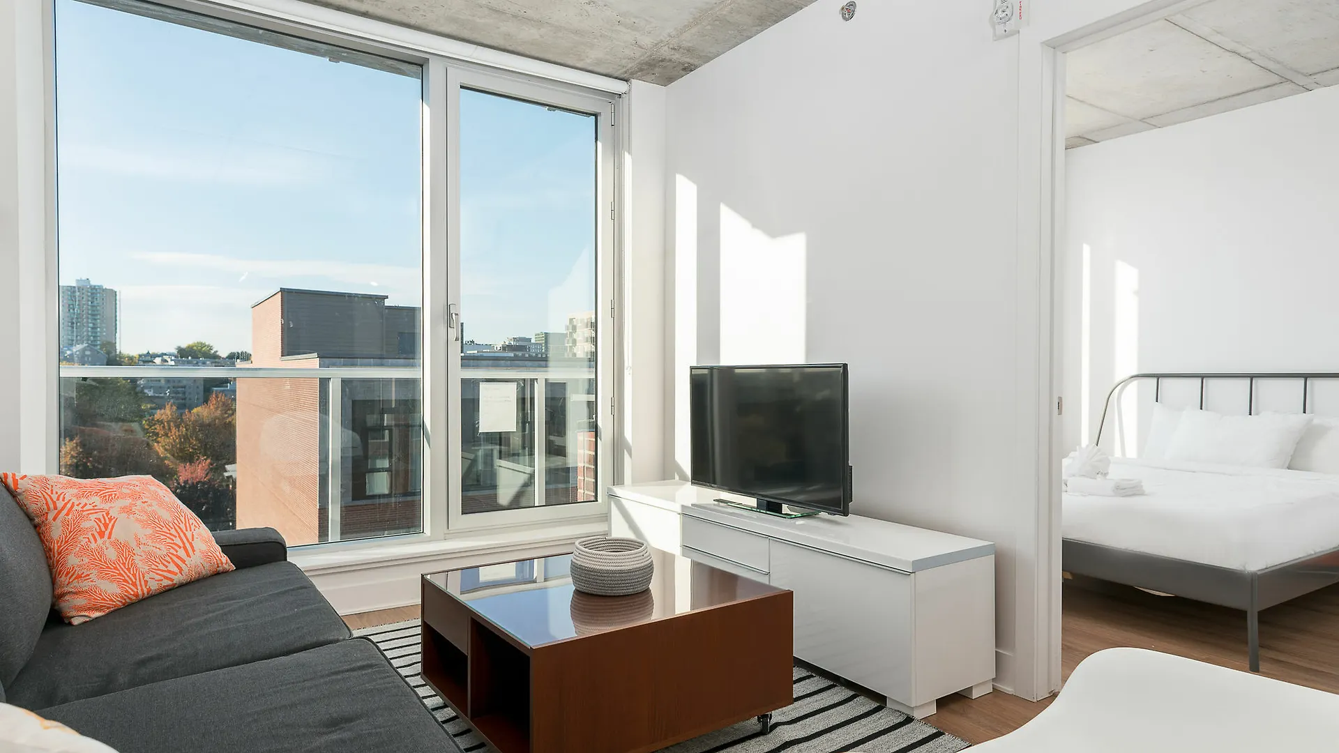 Posh 1Br In Festival Quarter By Sonder Apartment Montreal Canada
