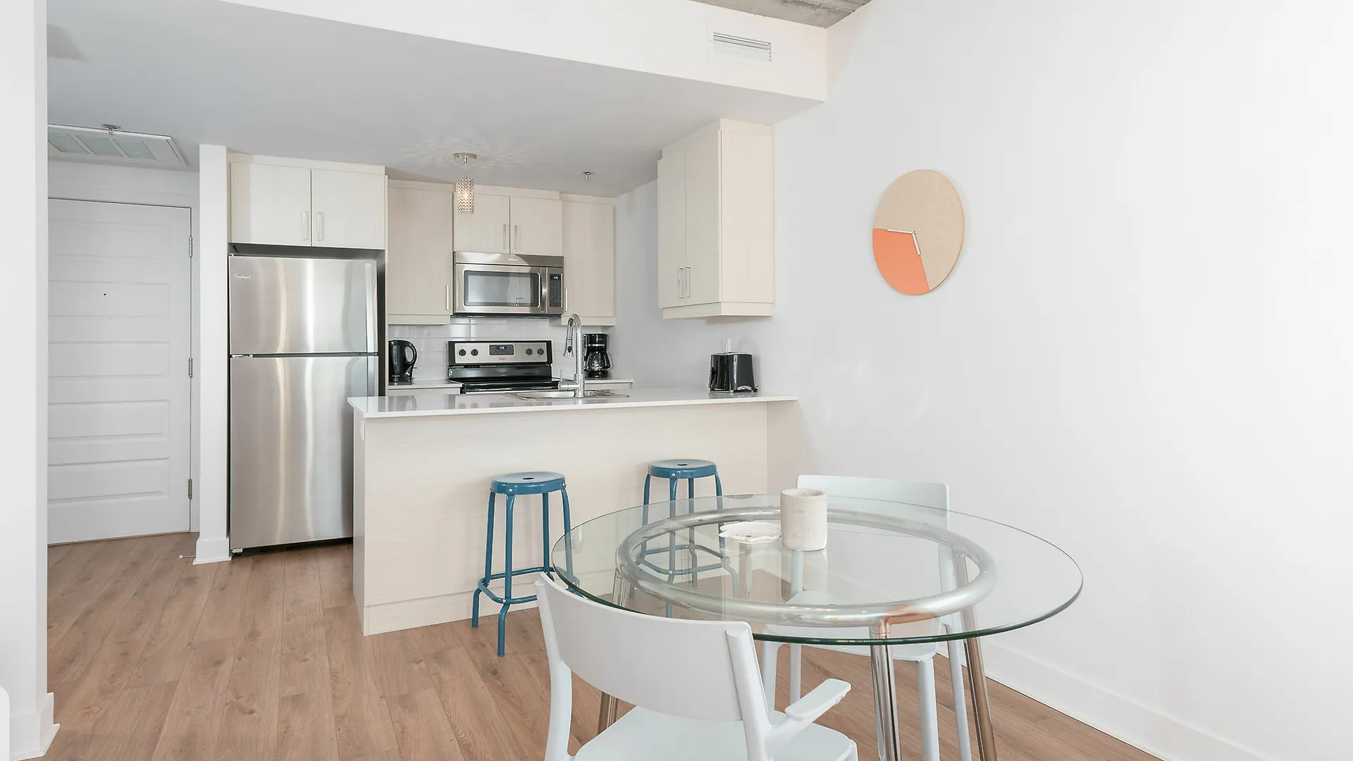 Posh 1Br In Festival Quarter By Sonder Apartment Montreal